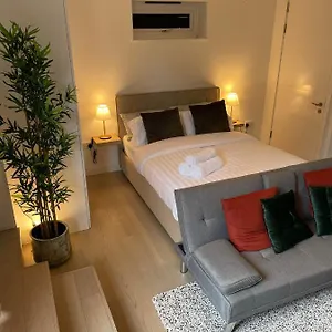  Apartment Studio House United Kingdom