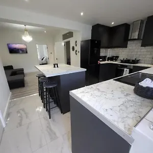  Apartment Eastend United Kingdom